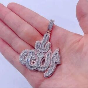 Elegant Silver Pendant Necklace